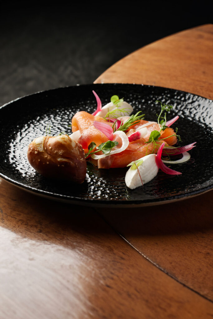 Entrée saumon fumé - Restaurant Les Bugattistes - Dorlisheim, Alsace